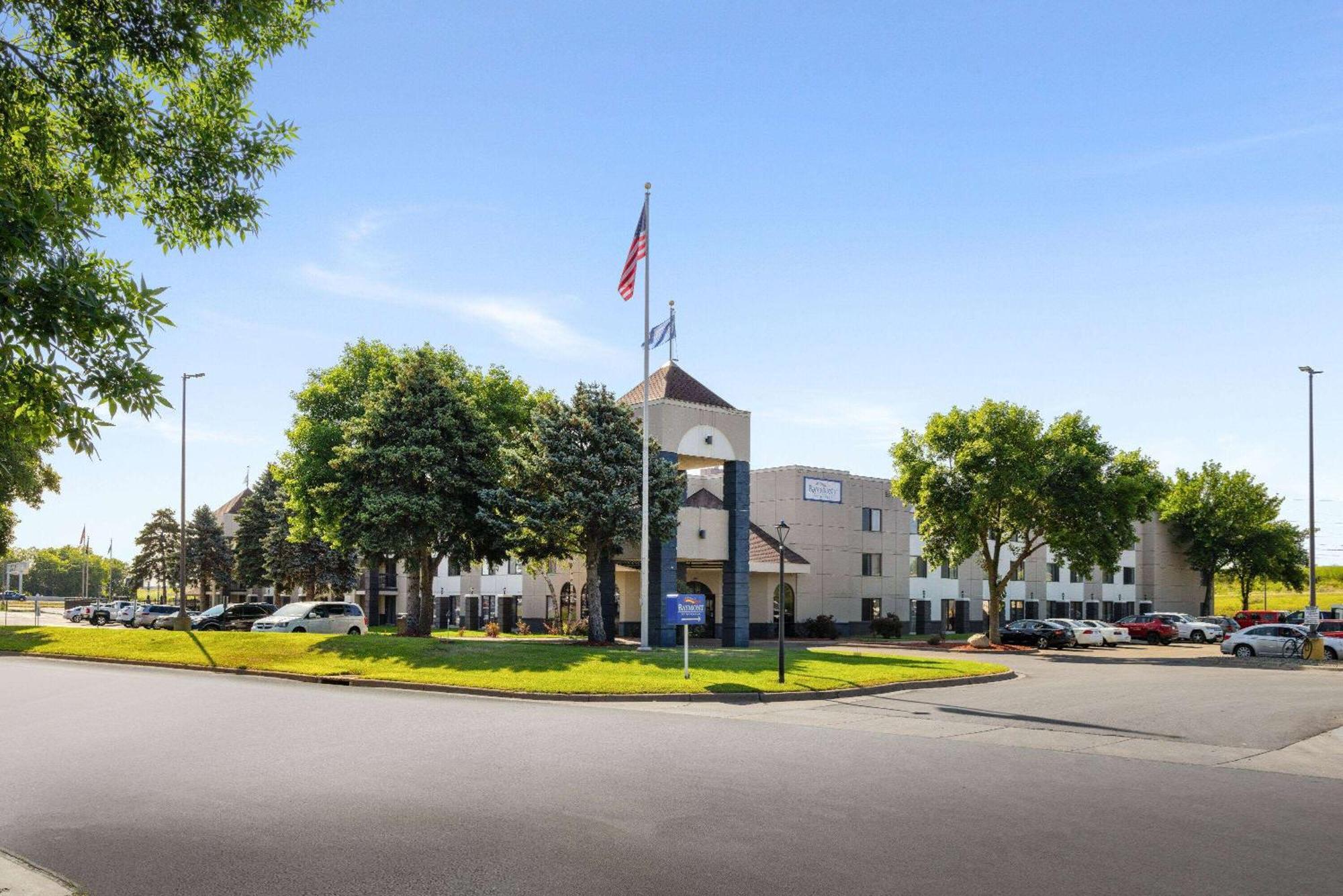 Baymont By Wyndham Shakopee Hotel Exterior foto